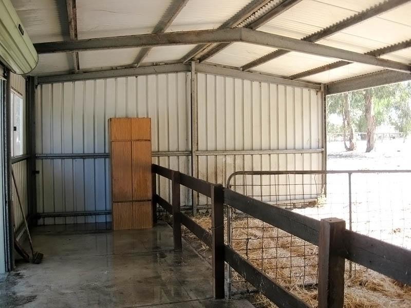 549 Orton Road, Oakford WA 6121