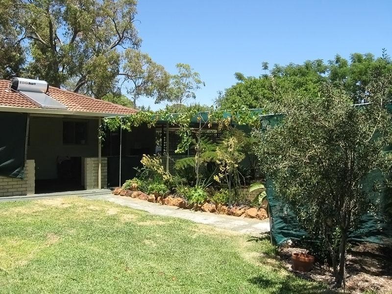 15 Larkin Court, Medina WA 6167