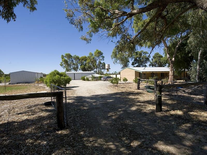 550 Gossage Road, Oldbury WA 6121