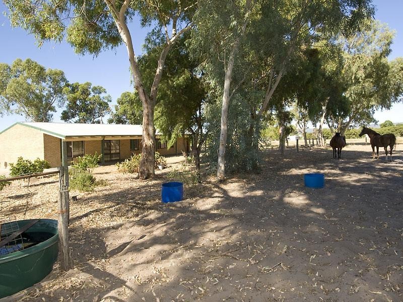 550 Gossage Road, Oldbury WA 6121