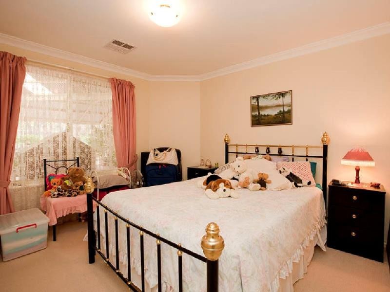 13 Baker Mews, Wellard WA 6170
