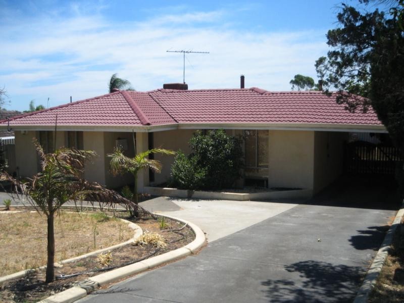 10 Nutcher Way, Parmelia WA 6167