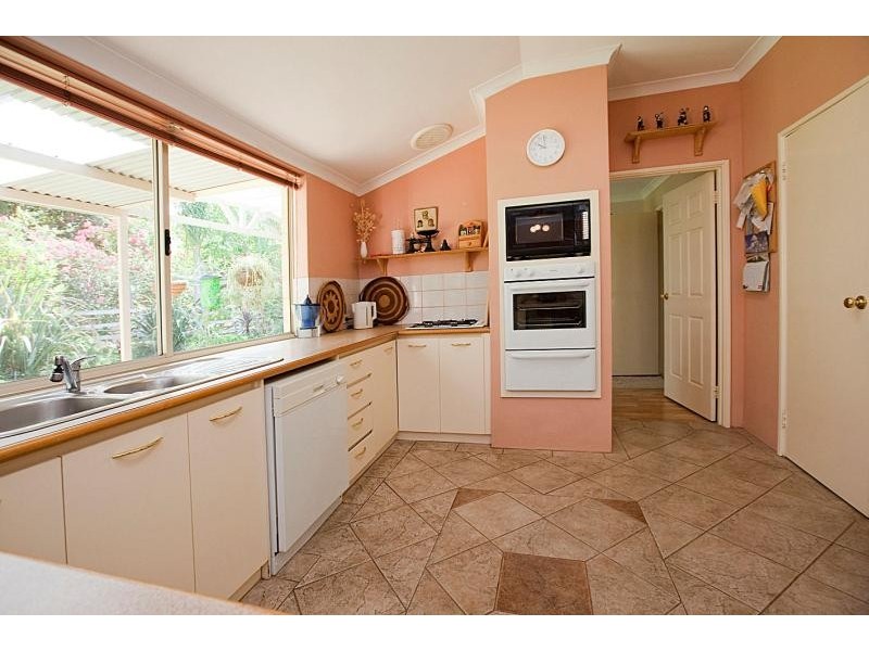 7 Baker Mews, Wellard WA 6170