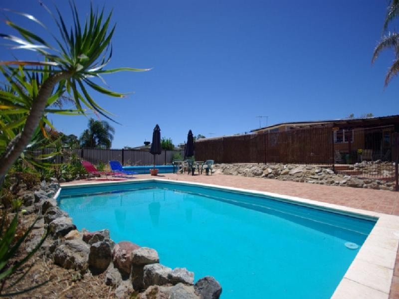 20 Harrison Way, Calista WA 6167