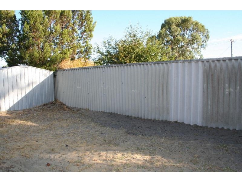 14 Disney Road, Parmelia WA 6167