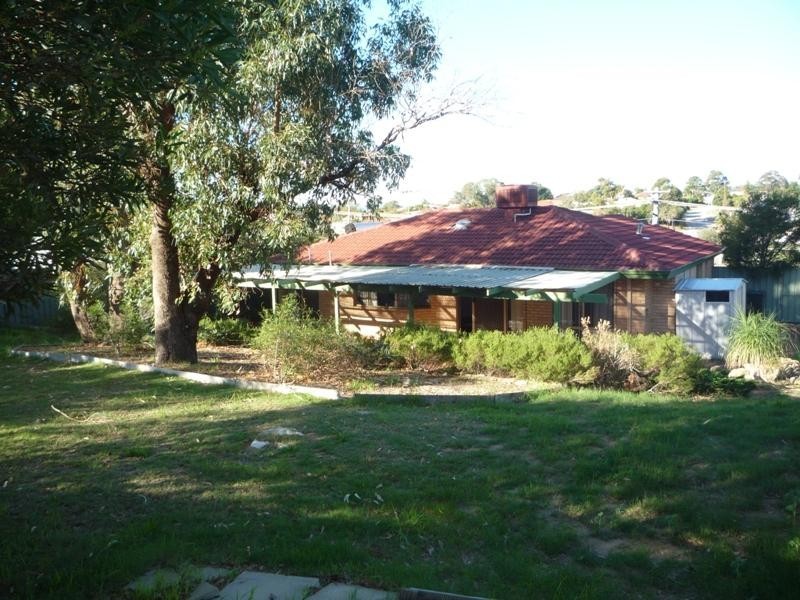 23 Moysey Court, Parmelia WA 6167