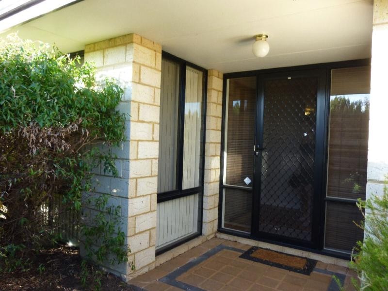 12 Lincoln Mews, Orelia WA 6167