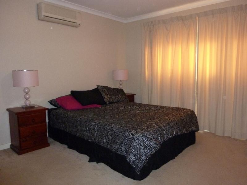 12 Lincoln Mews, Orelia WA 6167