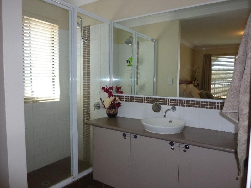 25 Lyndhurst Crescent, Wellard WA 6170