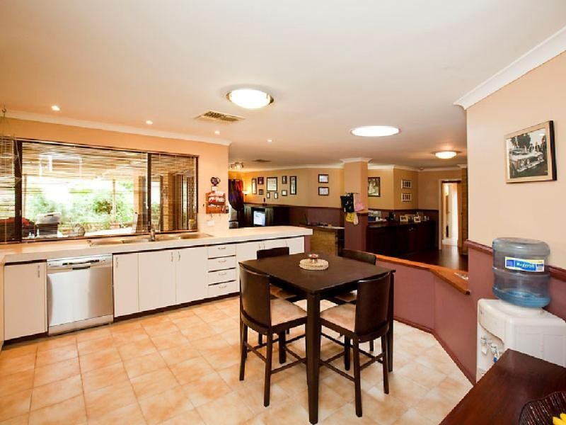 12 Crofter Court, Wellard WA 6170