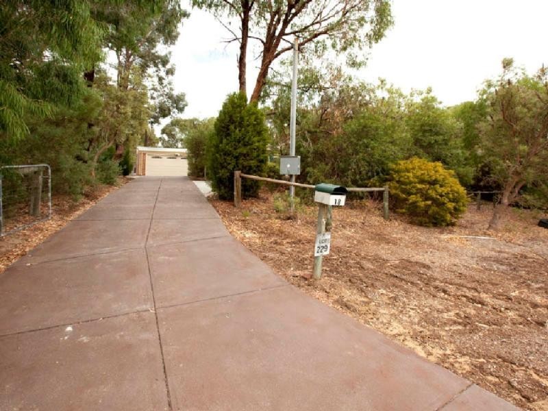 18 Goldsmith Drive, Wellard WA 6170