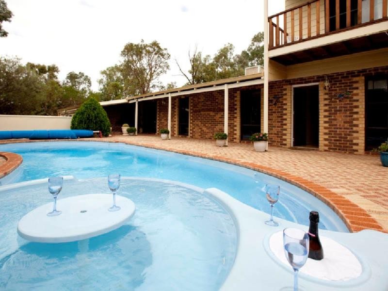 18 Goldsmith Drive, Wellard WA 6170