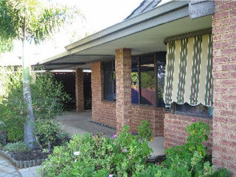 16 Kirkland Way, Parmelia WA 6167