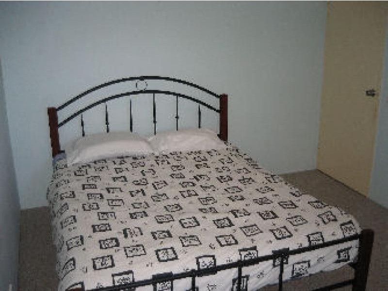 16 Kirkland Way, Parmelia WA 6167