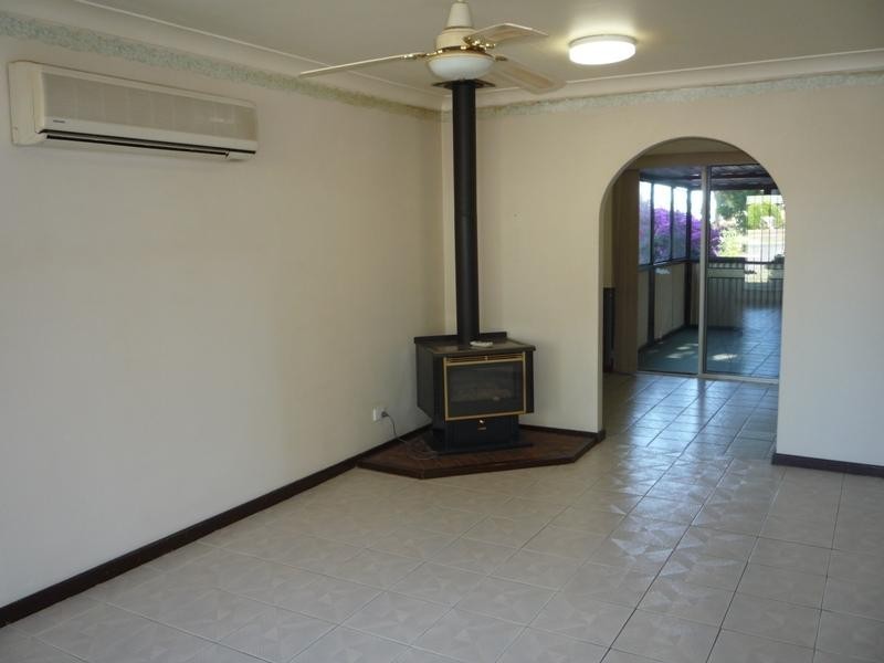 8 Gamblin Way, Parmelia WA 6167