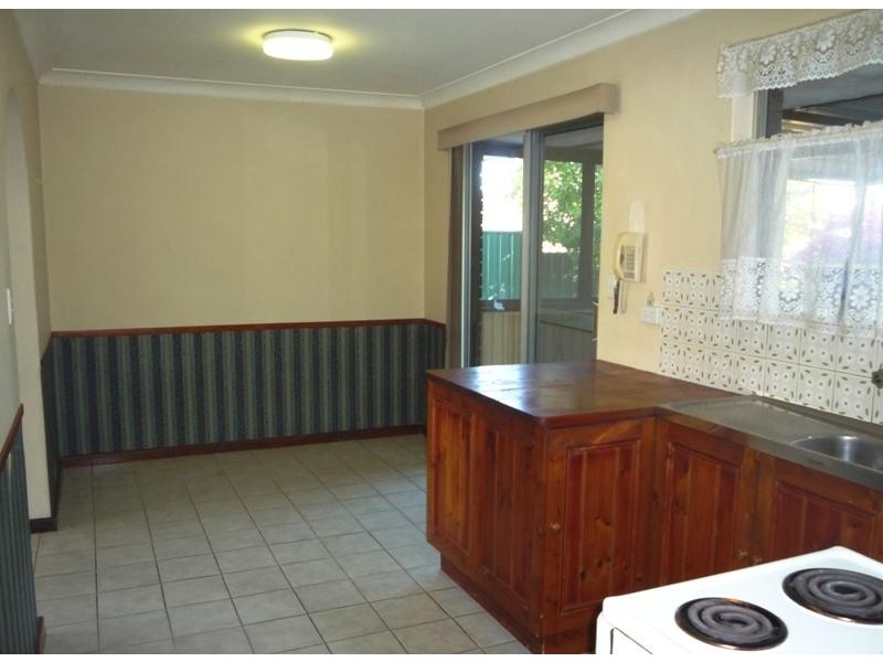 8 Gamblin Way, Parmelia WA 6167