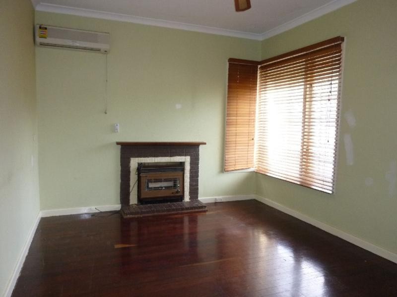 7 Christmas Avenue, Orelia WA 6167