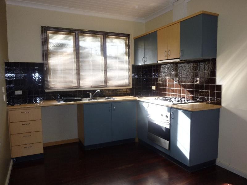 7 Christmas Avenue, Orelia WA 6167