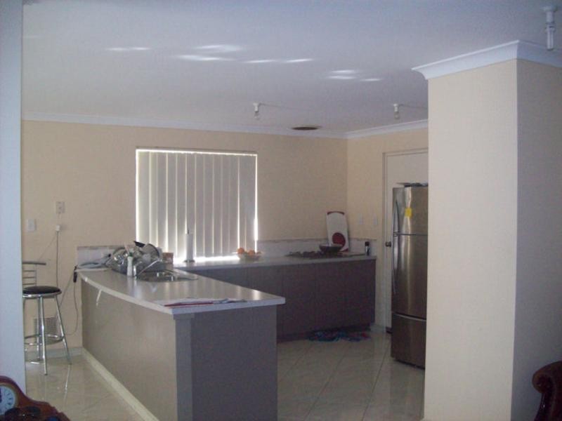 8 Eton Court, Parmelia WA 6167