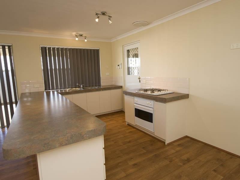 6 Kooden View, Leda WA 6170