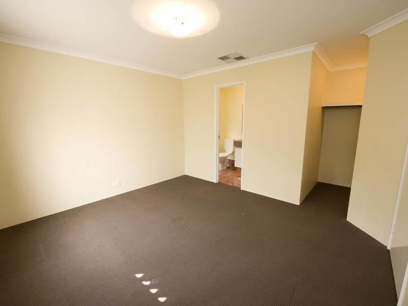 6 Kooden View, Leda WA 6170