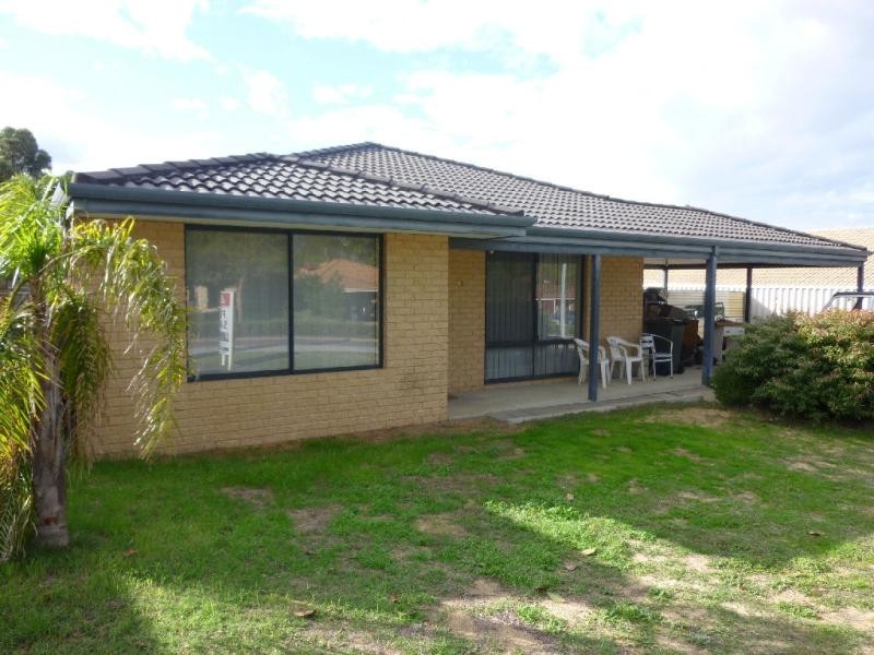 118 Challenger Avenue, Parmelia WA 6167