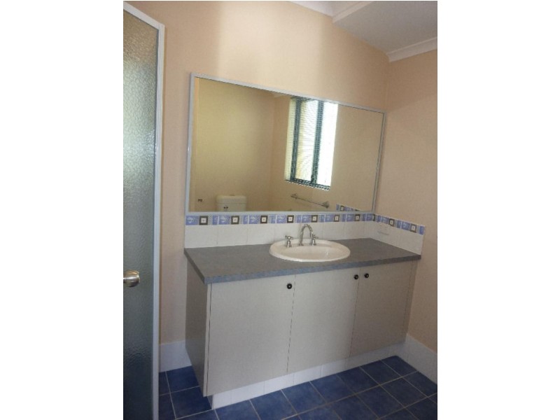 10 Campden Loop, Parmelia WA 6167