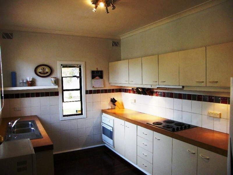 33 Gawler Way, Calista WA 6167