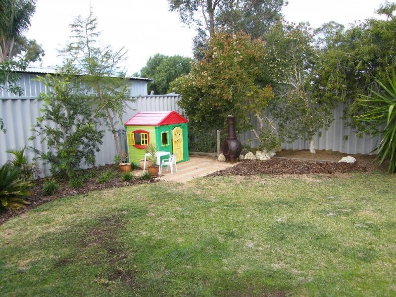 33 Gawler Way, Calista WA 6167