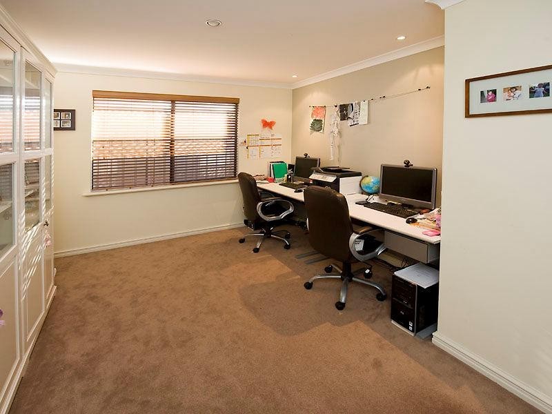 21 Lemon Gum Drive, Baldivis WA 6171