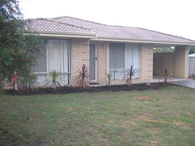 32 McNairn Cross, Leda WA 6170