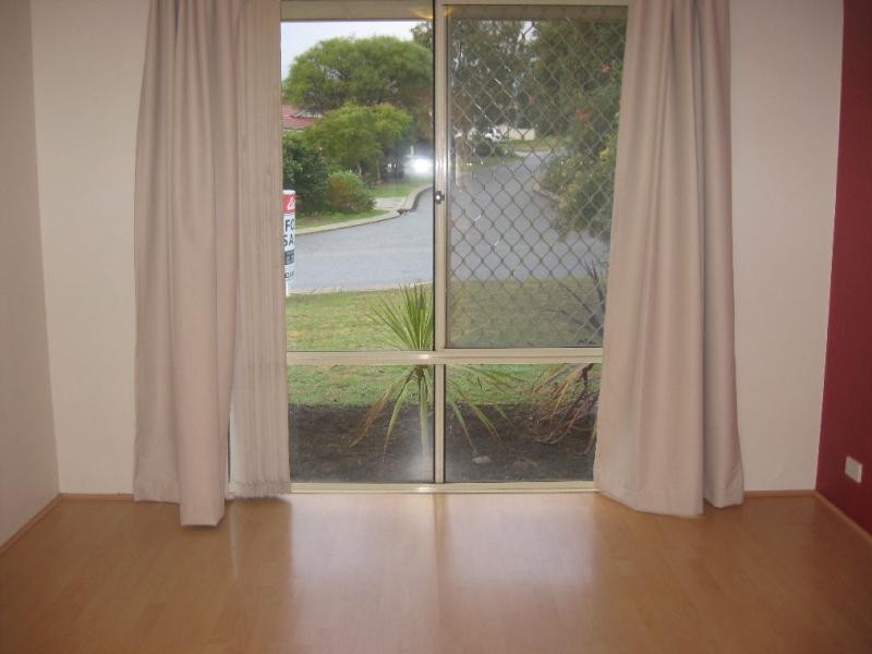 32 McNairn Cross, Leda WA 6170