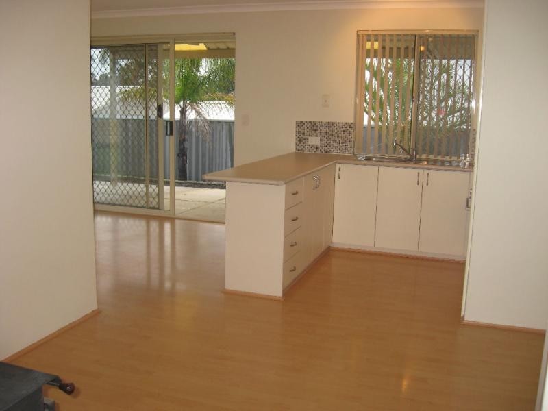 32 McNairn Cross, Leda WA 6170