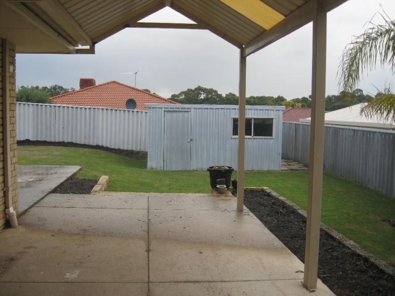 32 McNairn Cross, Leda WA 6170