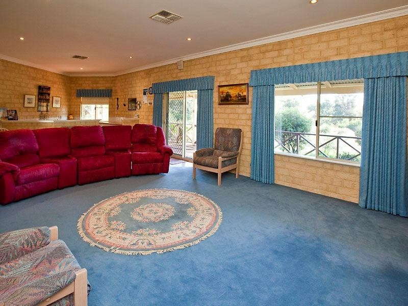178 Braddock Road, Wellard WA 6170