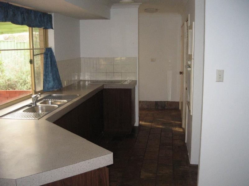 23 Moysey Court, Parmelia WA 6167