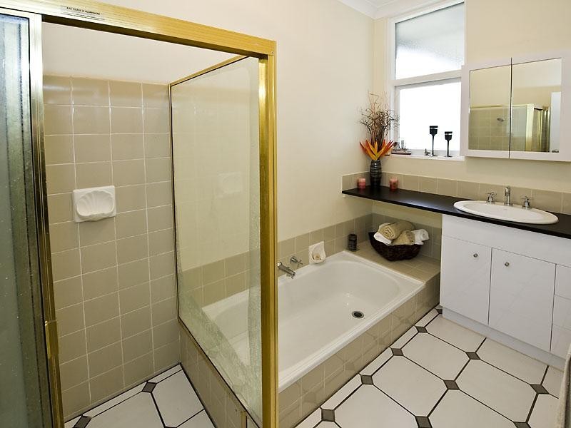 1 Chester Court, Orelia WA 6167