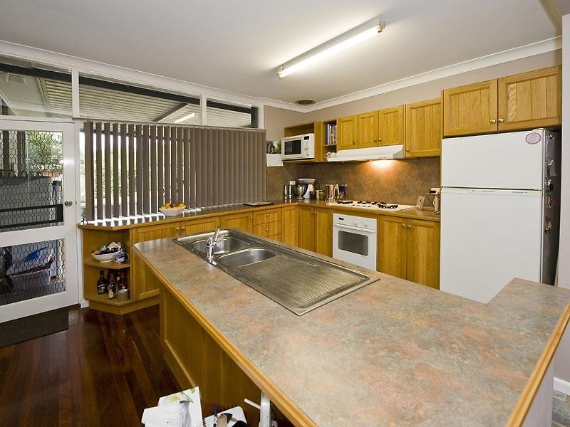 1 Chester Court, Orelia WA 6167