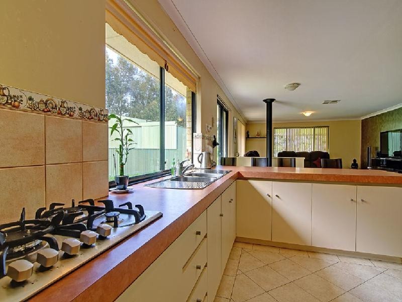 16 Bilya Avenue, Mardella WA 6125