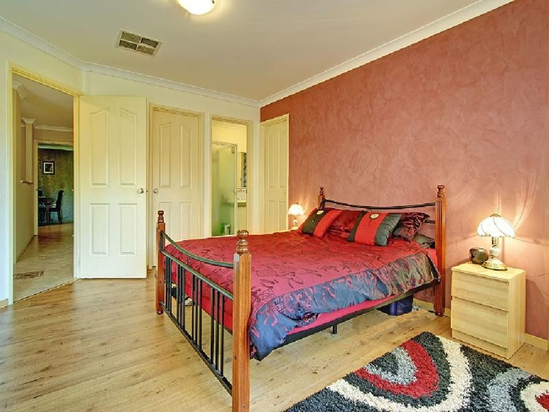 16 Bilya Avenue, Mardella WA 6125