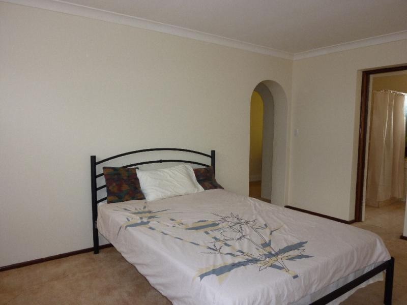 19 Barron Way, Orelia WA 6167