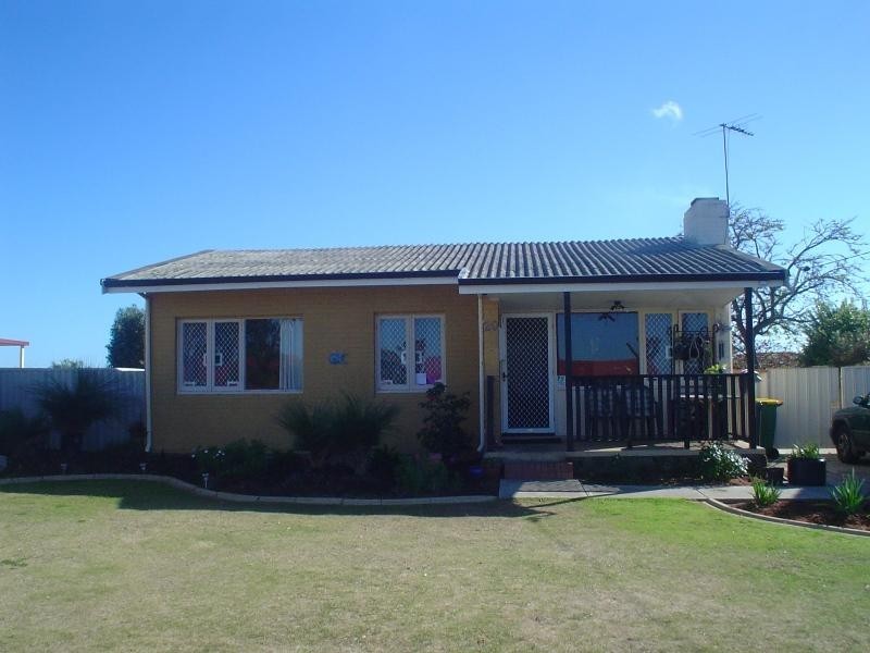 20 Kenton Way, Calista WA 6167