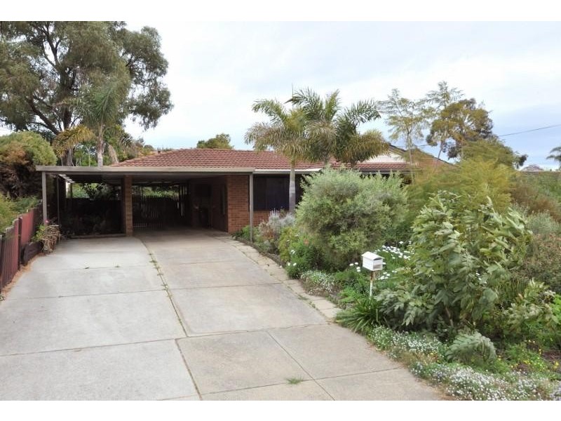 16 Kirkland Way, Parmelia WA 6167