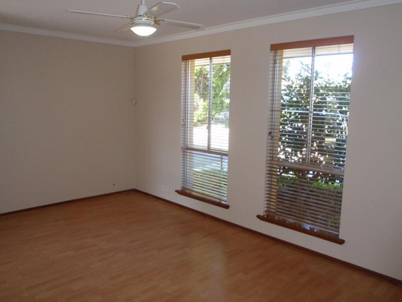 10 Nutcher Way, Parmelia WA 6167