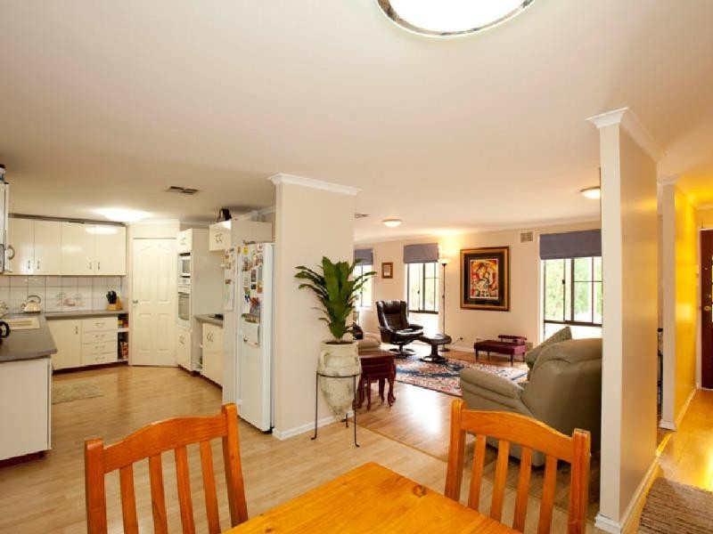 18 Goldsmith Drive, Wellard WA 6170