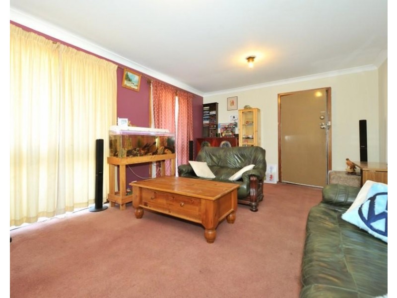 9 Farmer Way, Parmelia WA 6167