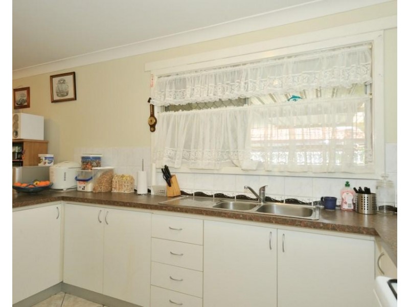 9 Farmer Way, Parmelia WA 6167