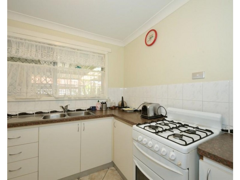 9 Farmer Way, Parmelia WA 6167