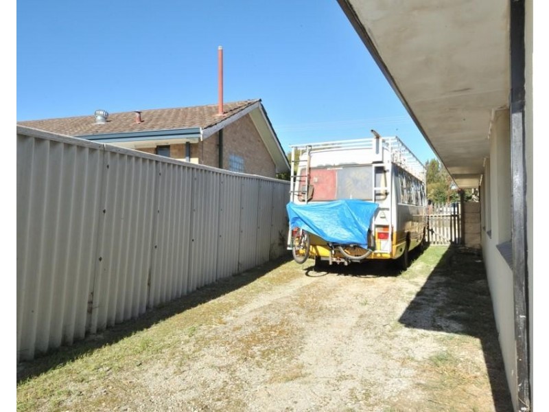 9 Farmer Way, Parmelia WA 6167