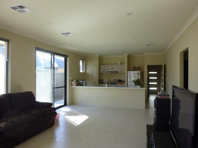 321 Lambeth Circle, Wellard WA 6170